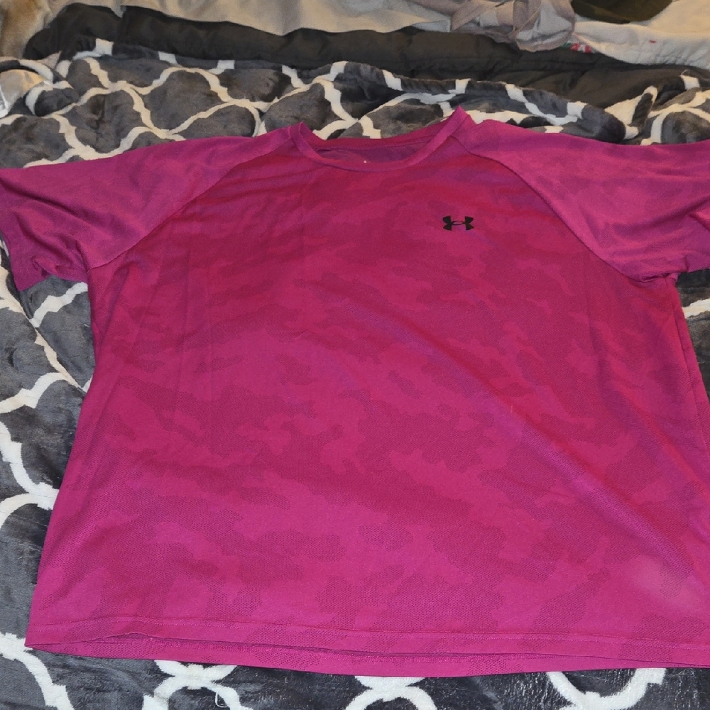 NWOT Under Armour Magenta Camo Tee 3XL